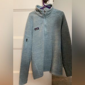 light blue patagonia pullover, girls age 14 size XL but can fit size XS- S woman